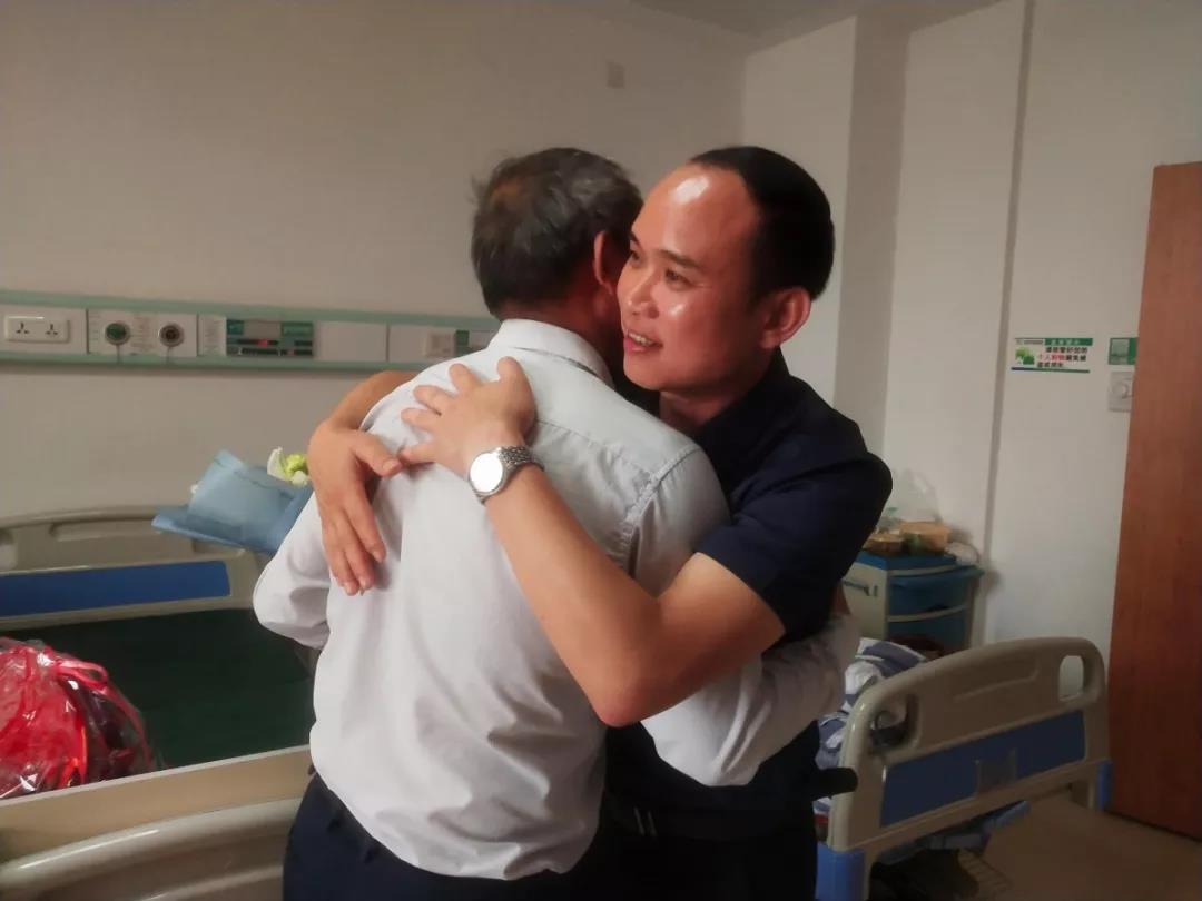 真情關(guān)懷，慰問員工丨老羅，愿您早日康復(fù)！